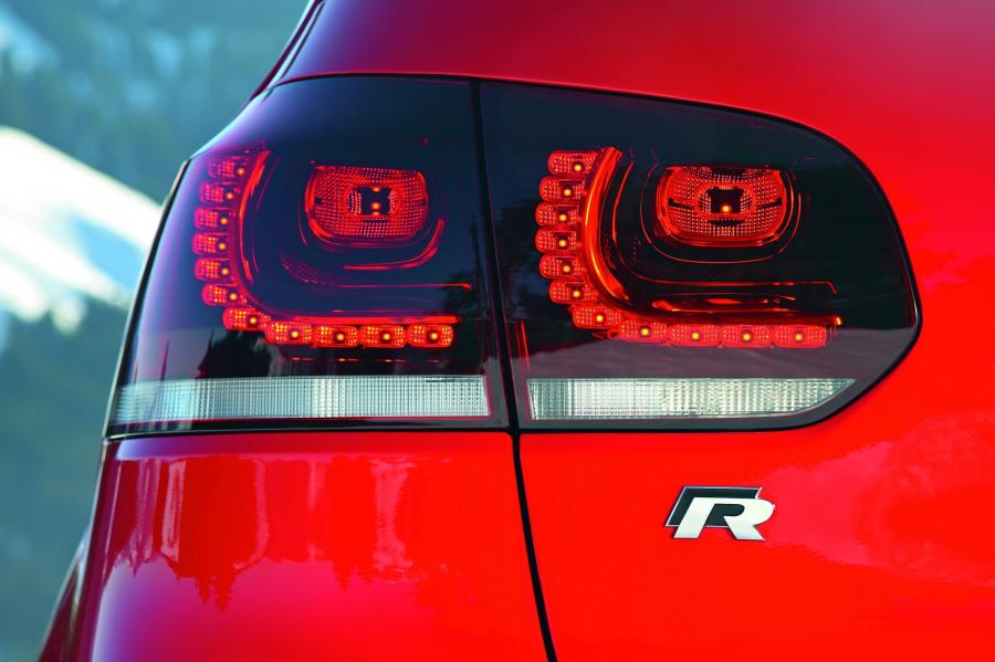  Volkswagen Golf R 2009 года  (фото 25 из 54)